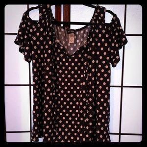 NWOT, Cold shoulder top